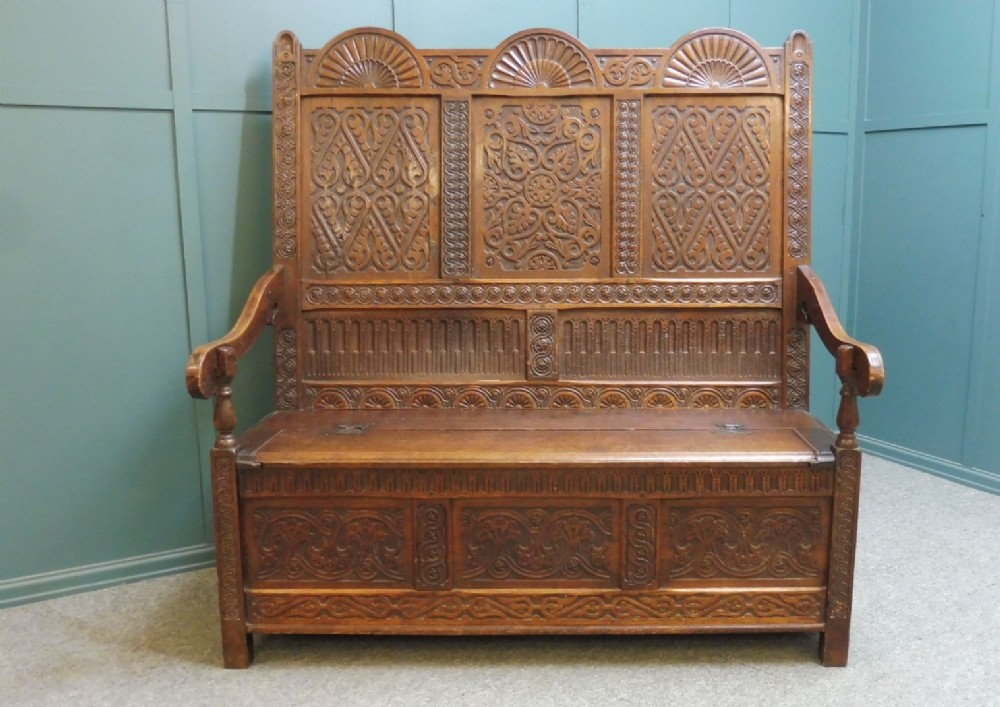 HIGHLY CARVED EARLY 19TH CENTURY SETTLE/HALL BENCH
