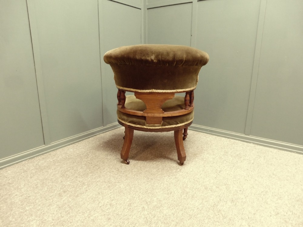 VICTORIAN HORSESHOE ARMCHAIR View VI