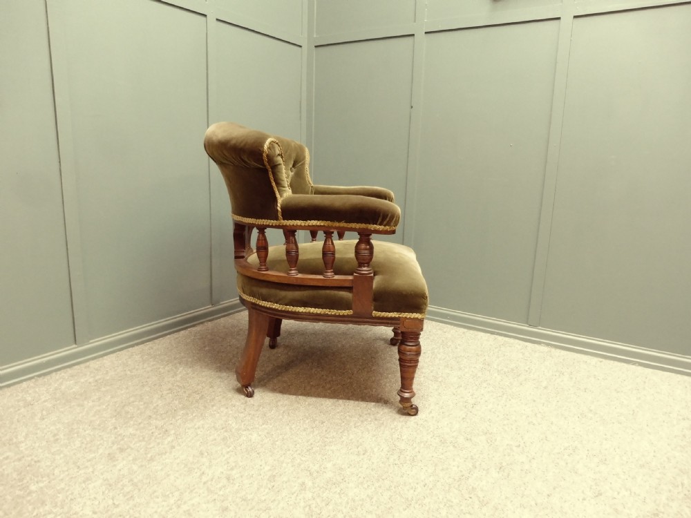 VICTORIAN HORSESHOE ARMCHAIR View VII
