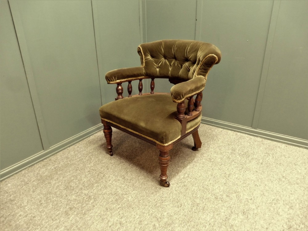 VICTORIAN HORSESHOE ARMCHAIR View VIII