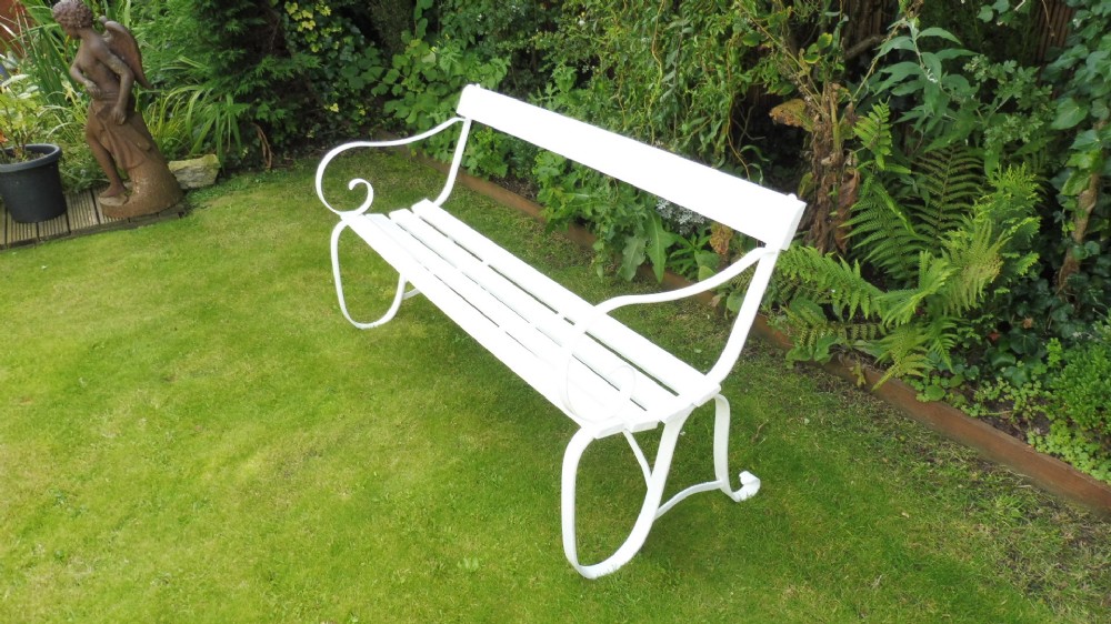 VICTORIAN WROUGHT IRON GARDEN BENCH