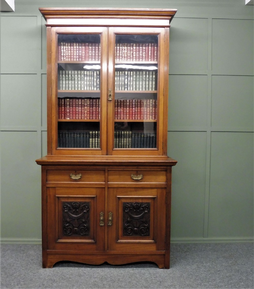 VICTORIAN WALNUT BOOKCASE