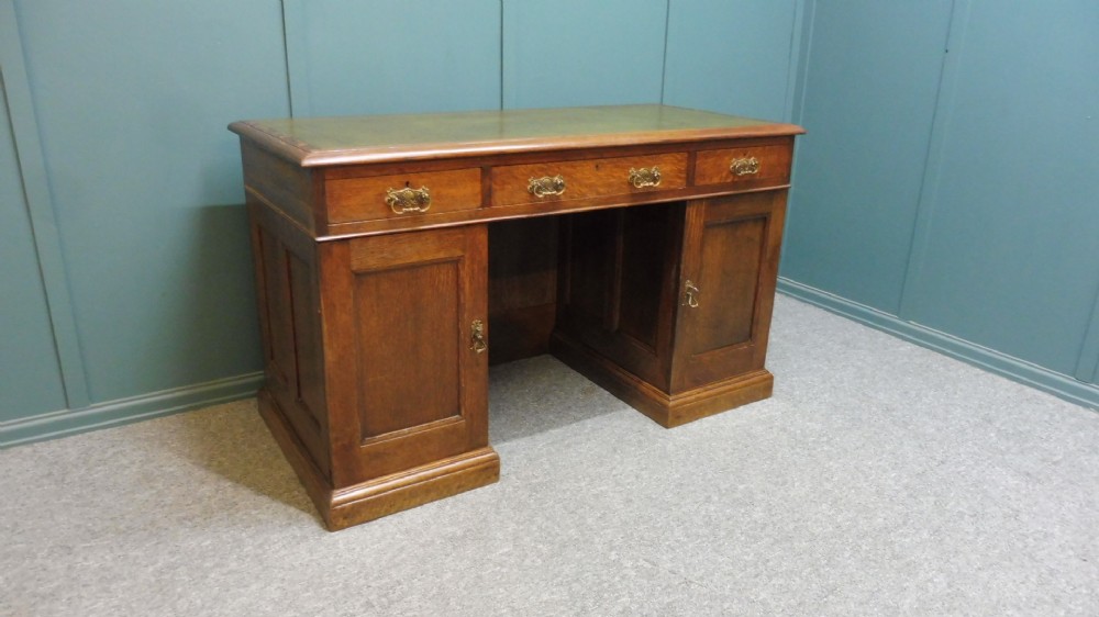 EDWARDIAN OAK DESK