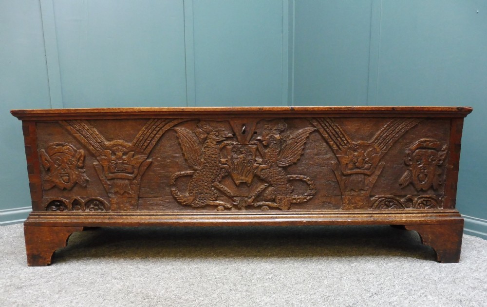 18TH CENTURY OAK SWORD CHEST