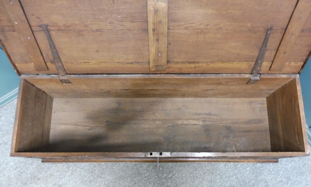 18TH CENTURY OAK SWORD CHEST View V
