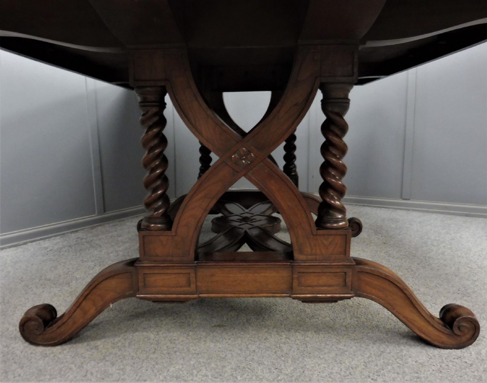 FRENCH ROSEWOOD DINING TABLE View IV