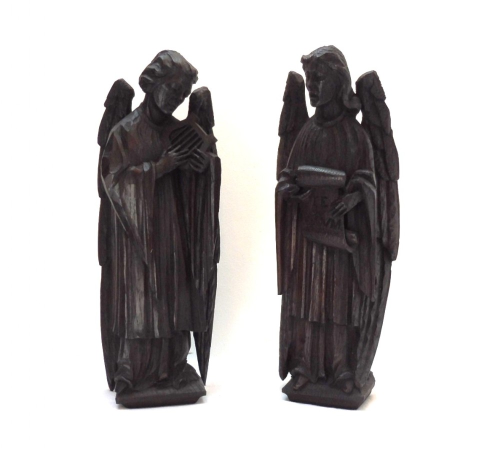 PAIR OF 19th CENTURY CARVED OAK ANTIQUE ANGELS