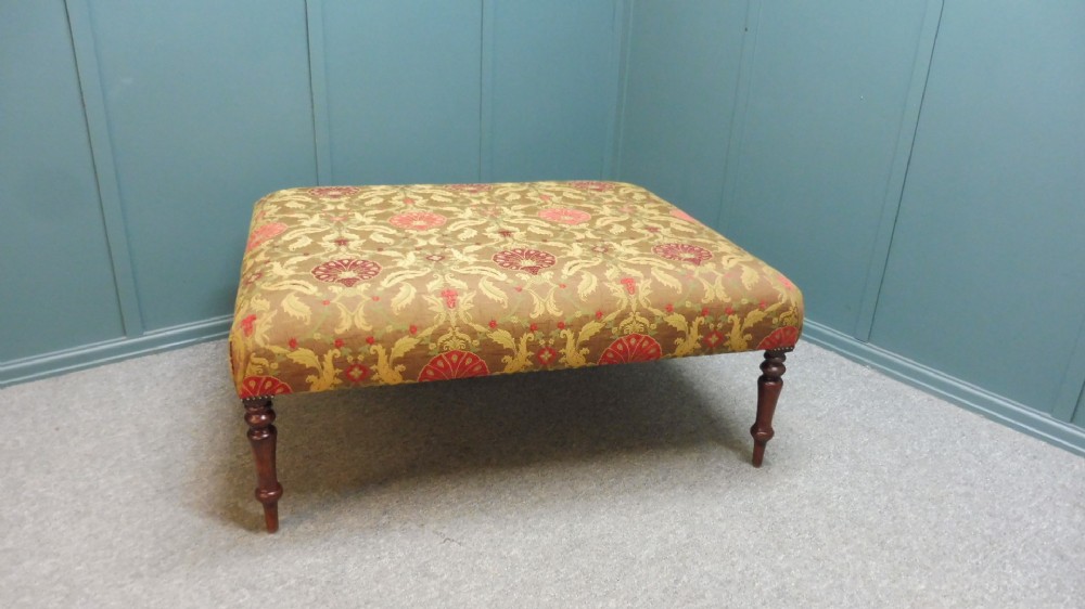 LARGE VICTORIAN CENTRE FOOTSTOOL