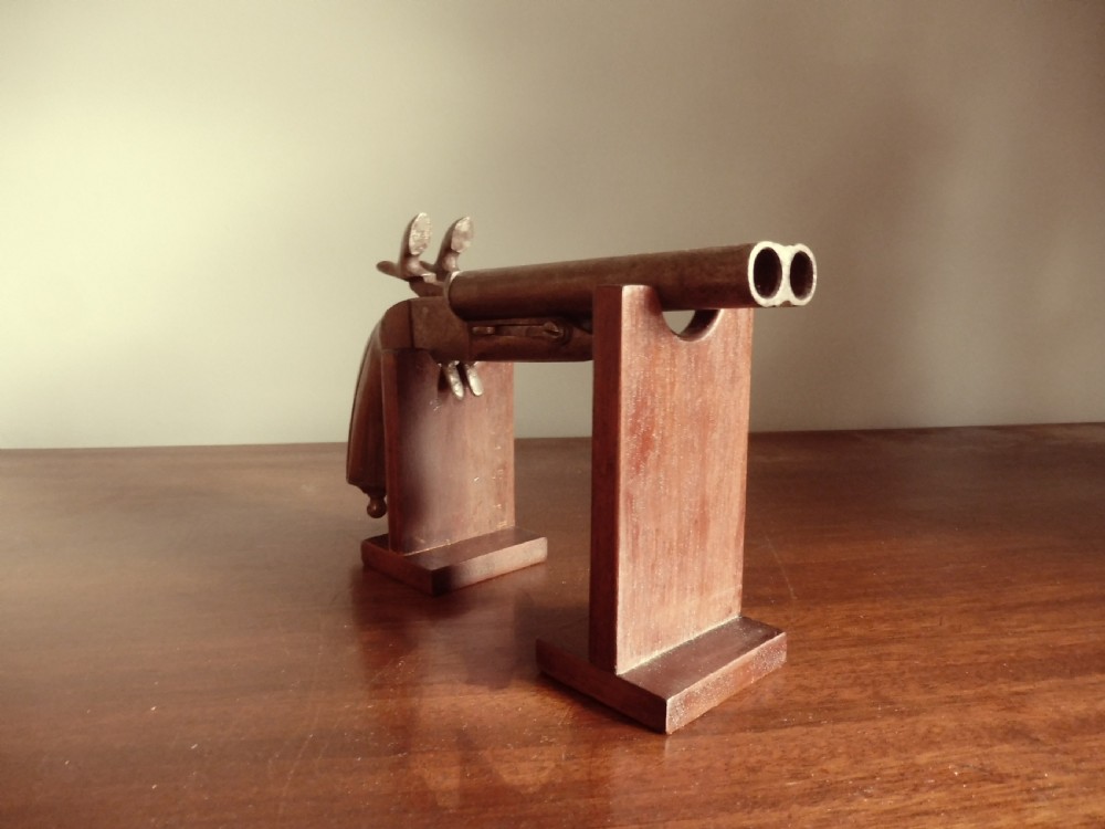 ANTIQUE DOUBLE BARREL PISTOL View IV