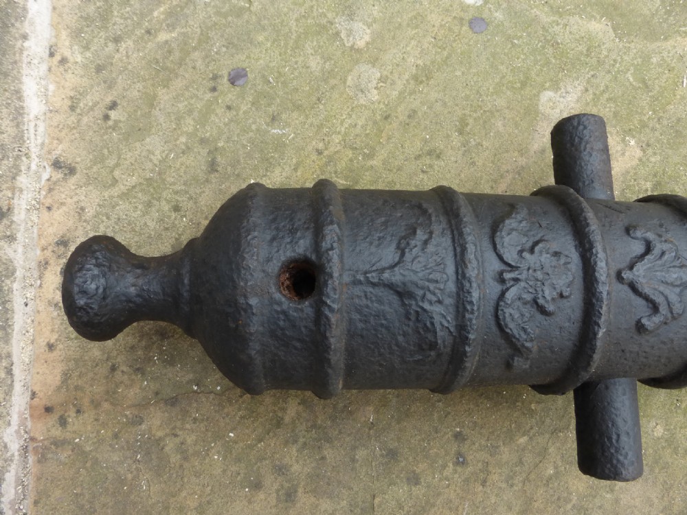 19TH CENTURY CAST IRON SIGNAL CANNON  View III
