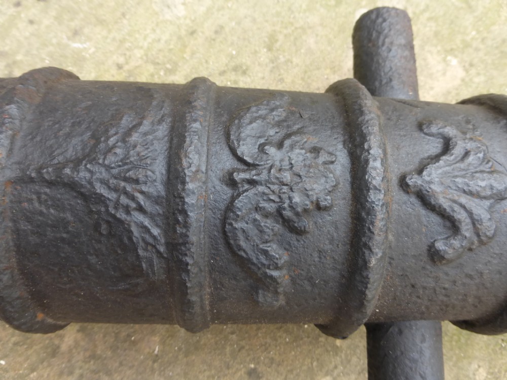 19TH CENTURY CAST IRON SIGNAL CANNON  View VI