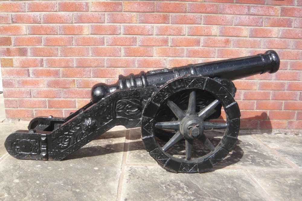 19TH CENTURY SIGNAL OR CEREMONIAL CAST IRON CANNON View VI