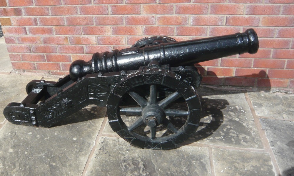 19TH CENTURY SIGNAL OR CEREMONIAL CAST IRON CANNON View VII
