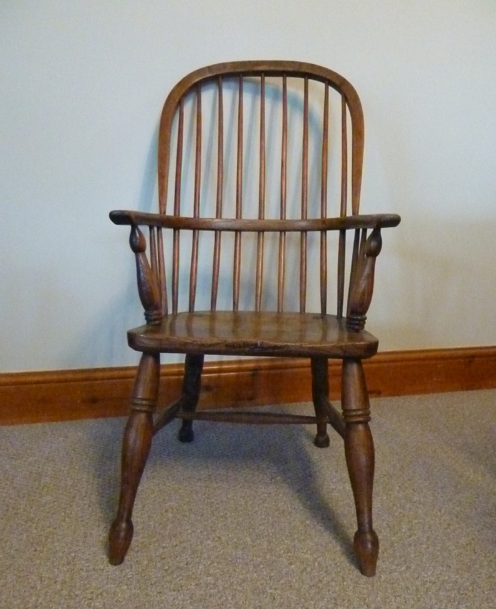 EARLY 19TH CENTURY HOOP BACKED WINDSOR ARMCHAIR View II