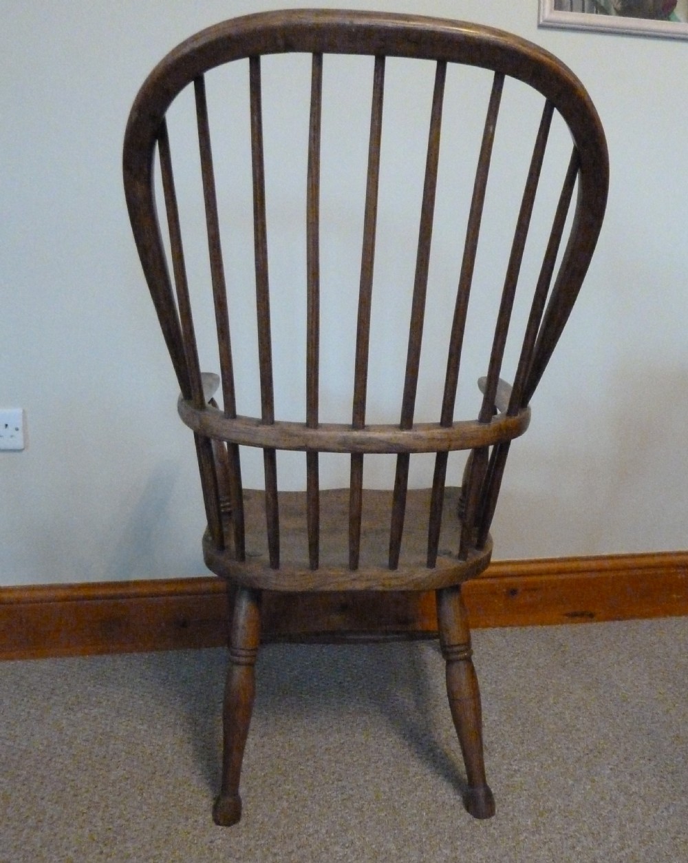 EARLY 19TH CENTURY HOOP BACKED WINDSOR ARMCHAIR View V