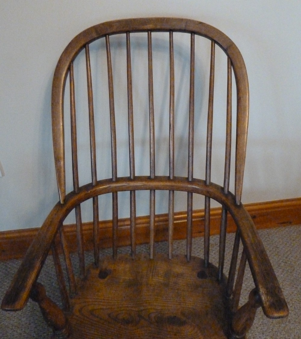EARLY 19TH CENTURY HOOP BACKED WINDSOR ARMCHAIR View VII