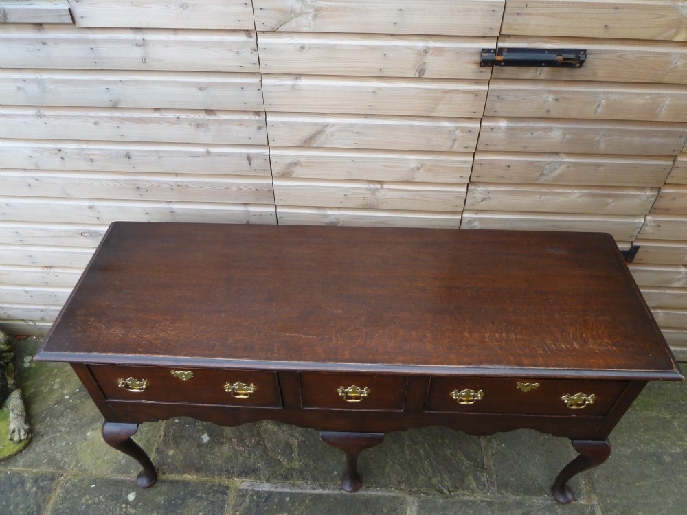 19TH CENTURY OAK DRESSER BASE View IV