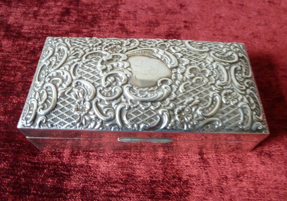 SILVER BOX  HALLMARKED 1904