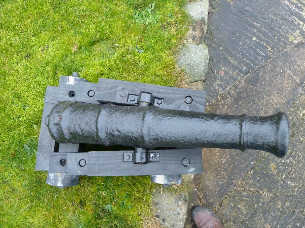 18TH CENTURY CAST IRON SHIPS CANNON View IV