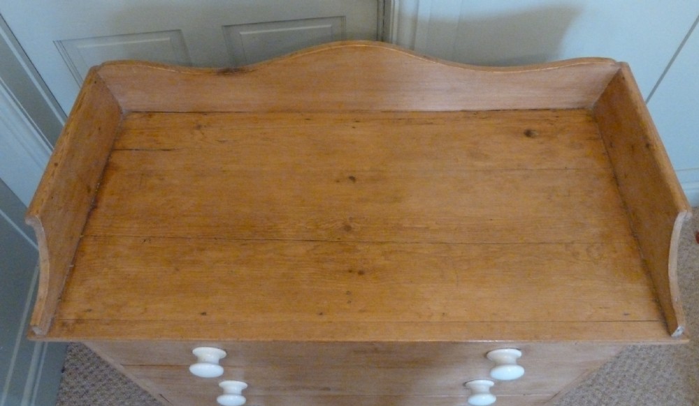 EARLY 19TH CENTURY PINE CHEST View III