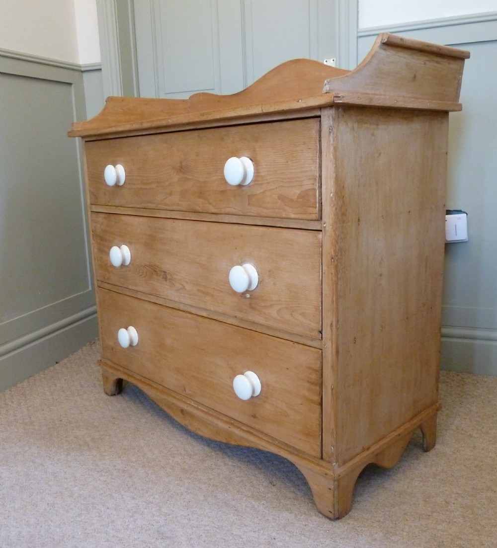 EARLY 19TH CENTURY PINE CHEST View V