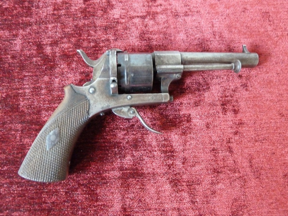 19TH CENTURY SIX SHOT REVOLVER View II