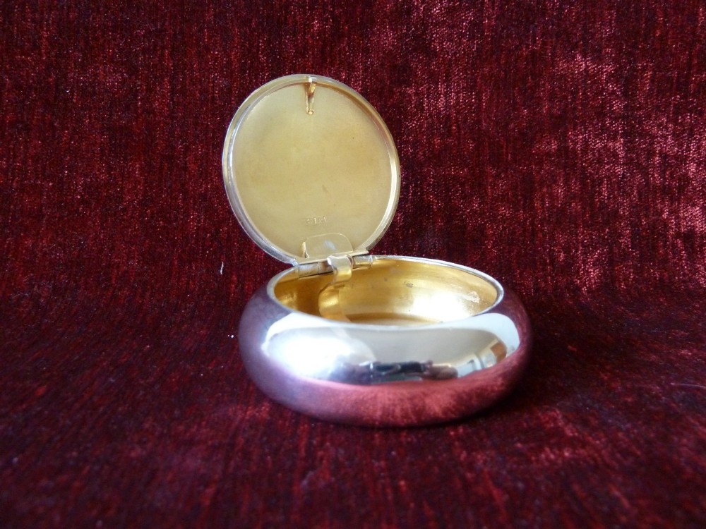 VICTORIAN SILVER SNUFF BOX CHESTER 1900 View V