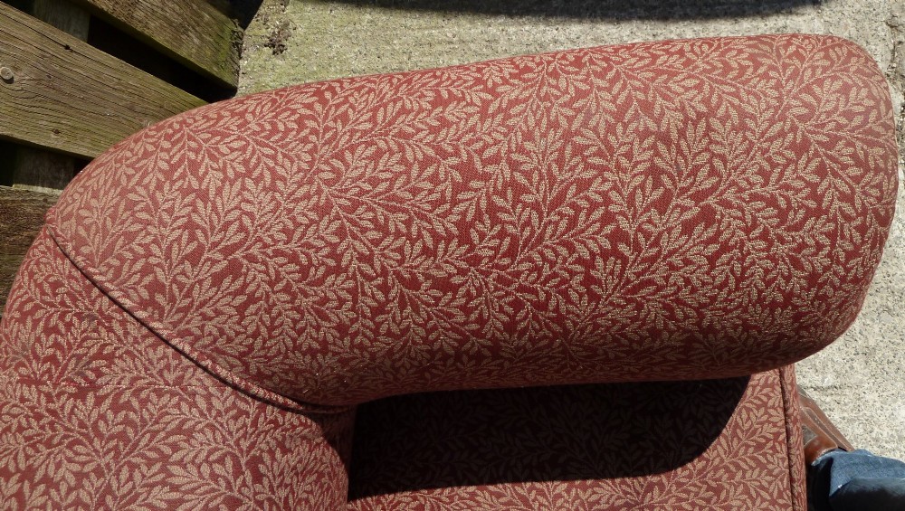 VICTORIAN CHESTERFIELD SOFA View VIII