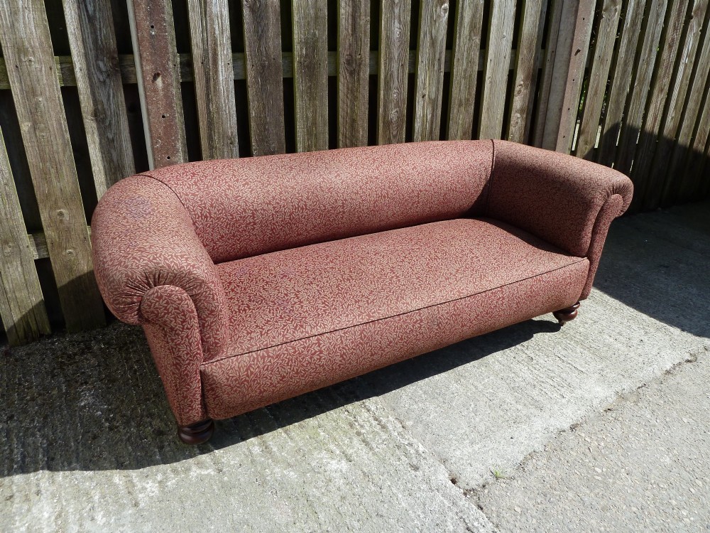VICTORIAN CHESTERFIELD SOFA View X