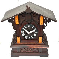 GOOD EARLY CUCKOO MANTEL CLOCK GERMAN BLACK FOREST CARVED BRACKET CLOCK