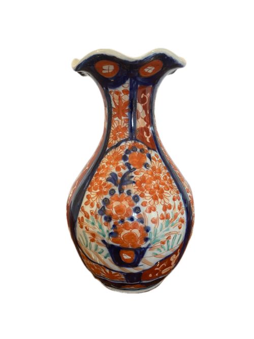 Quality Antique Japanese Imari Shaped Vase with a Shaped Top