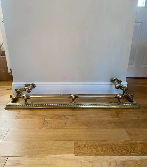 Antique Victorian Quality Brass Fender