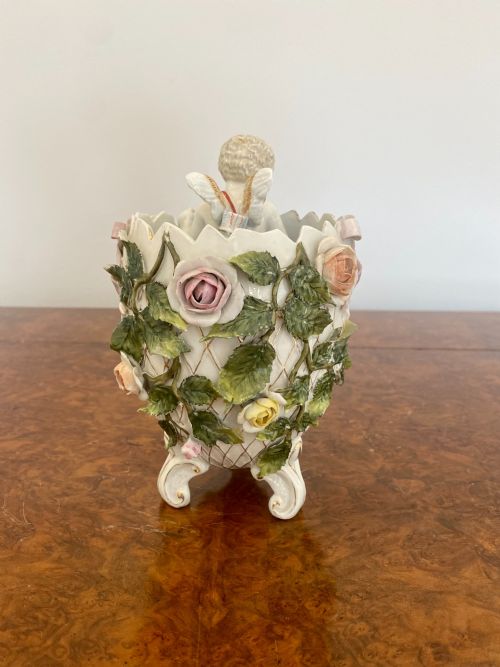 ANTIQUE VICTORIAN QUALITY CONTINENTAL PORCELAIN CHERUB IN A VASE - ADDITIONAL PHOTO 1