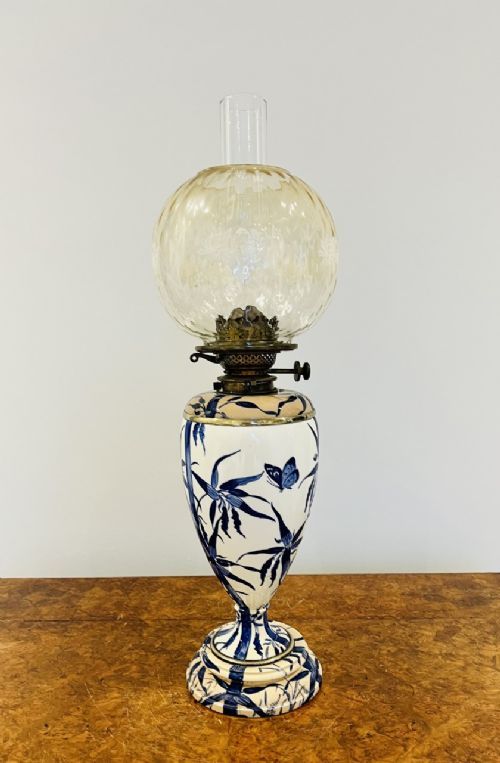 Superb Quality Antique Victorian Porcelain Oil Lamp