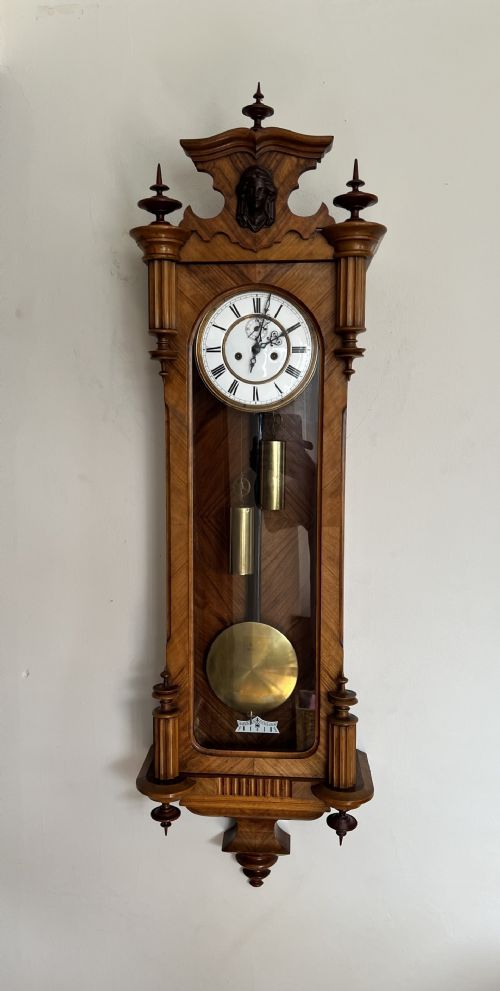 Stunning Quality Antique Victorian Carved Walnut Vienna Wall Clock