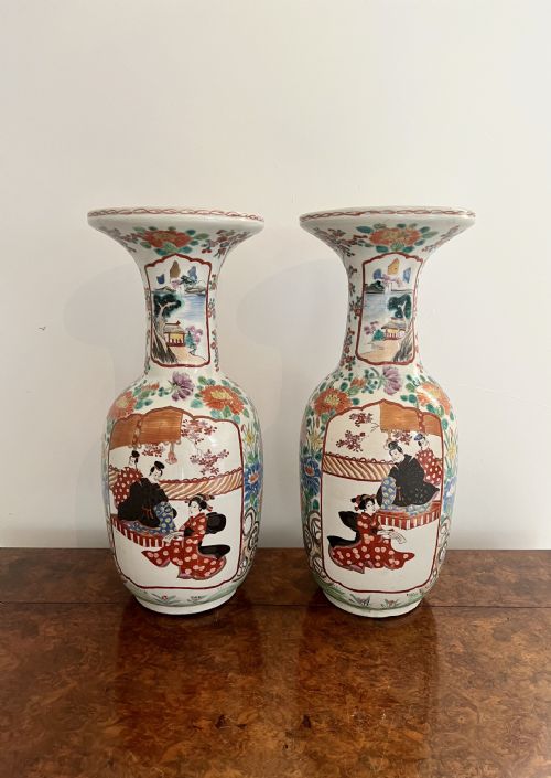 Fantastic Quality Pair of Large Antique Japanese Imari Vases