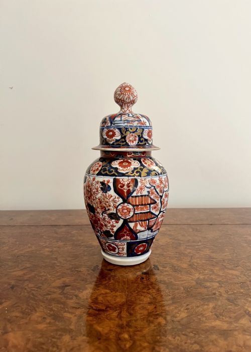 Fantastic Quality Antique Japanese Imari Lidded Vase