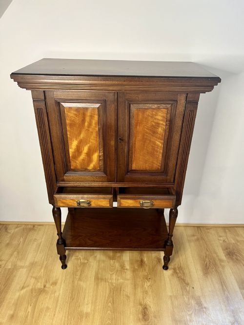 ANTIQUE VICTORIAN QUALITY MAHOGANY AND SATINWOOD SIDE CABINET - ADDITIONAL PHOTO 3