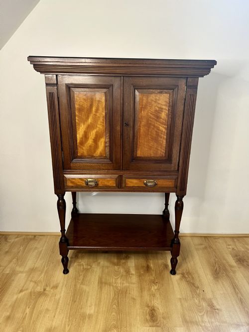 ANTIQUE VICTORIAN QUALITY MAHOGANY AND SATINWOOD SIDE CABINET - ADDITIONAL PHOTO 5