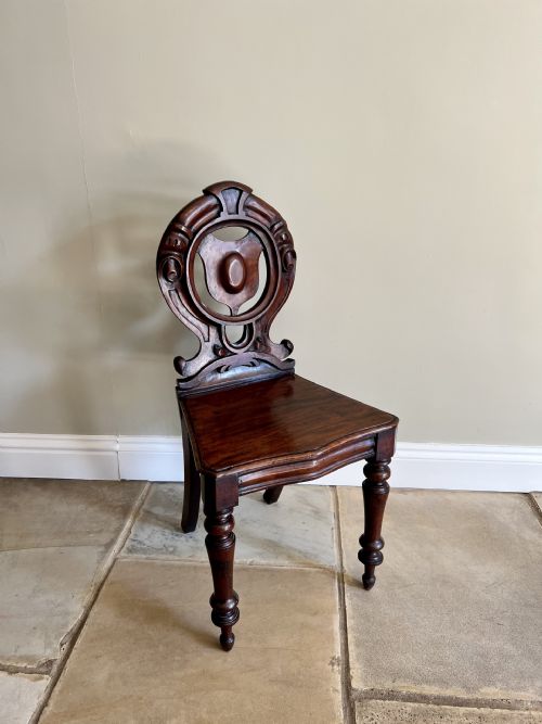 QUALITY PAIR OF ANTIQUE VICTORIAN QUALITY CARVED MAHOGANY HALL CHAIRS - ADDITIONAL PHOTO 3