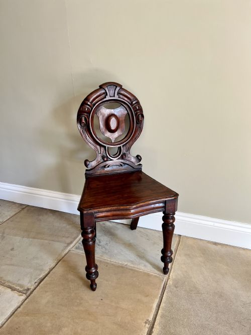 QUALITY PAIR OF ANTIQUE VICTORIAN QUALITY CARVED MAHOGANY HALL CHAIRS - ADDITIONAL PHOTO 5