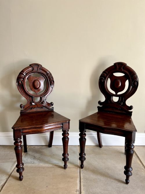 QUALITY PAIR OF ANTIQUE VICTORIAN QUALITY CARVED MAHOGANY HALL CHAIRS - ADDITIONAL PHOTO 9