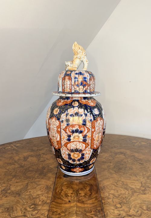 Outstanding Quality Large Antique Japanese Imari Vase