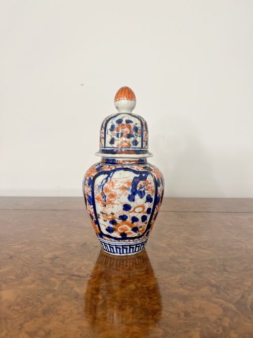 Stunning Quality Antique Japanese Imari Lidded Vase