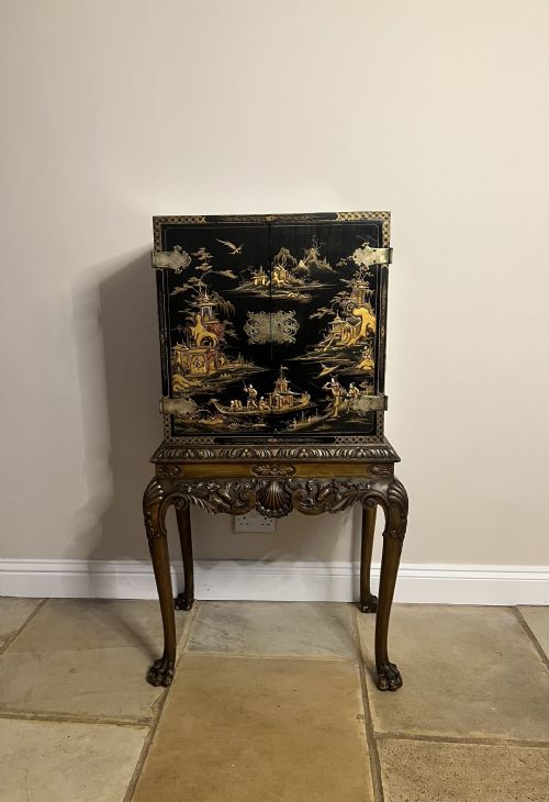 Outstanding Quality Antique Edwardian Chinoiserie Decorated Cabinet on a Stand