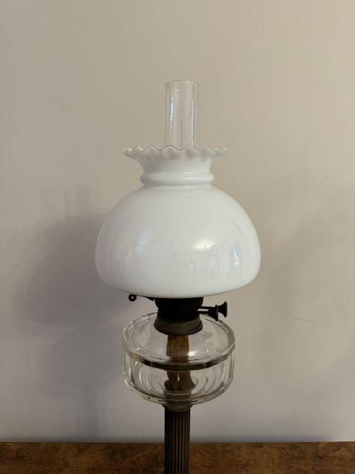 WONDERFUL QUALITY ANTIQUE VICTORIAN OIL LAMP - ADDITIONAL PHOTO 5