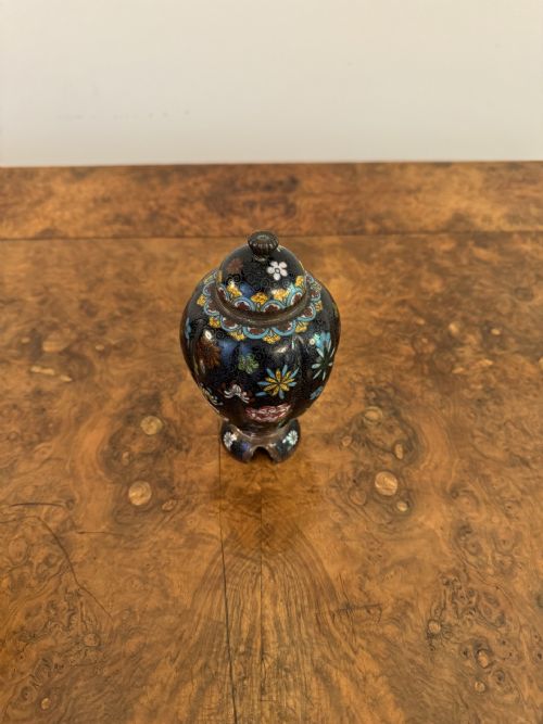 LOVELY PAIR OF ANTIQUE CLOISONNE LIDDED VASES - ADDITIONAL PHOTO 1