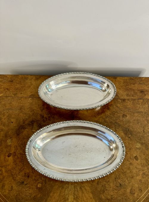 STUNNING PAIR OF ANTIQUE EDWARDIAN SILVER PLATED SERVING DISHES - ADDITIONAL PHOTO 1