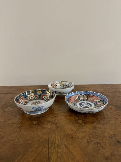 QUALITY COLLECTION OF THREE UNUSUAL ANTIQUE IMARI BOWLS - ADDITIONAL PHOTO 7