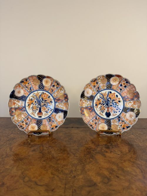 Fine Quality Pair of Antique Japanese Imari Plates